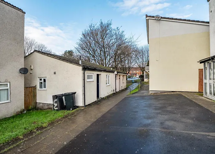 Bright 2-bed With Garden And Parking 度假居 布里斯托